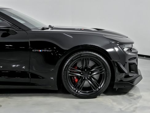 Used 2020 Chevrolet Camaro ZL1 image 15