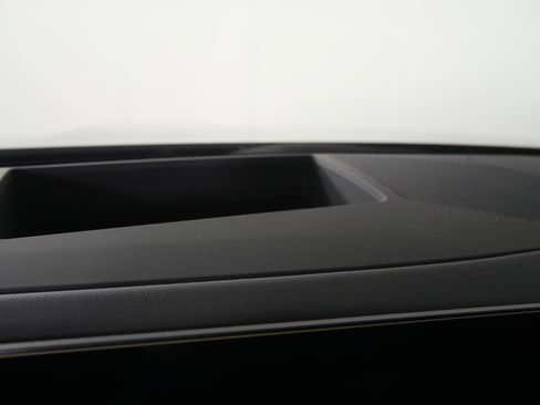 Used 2025 BMW 530i RWD image 19