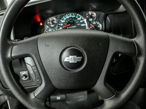 Used 2018 Chevrolet Express 3500 LT w/ LT Preferred Equipment Group image 17