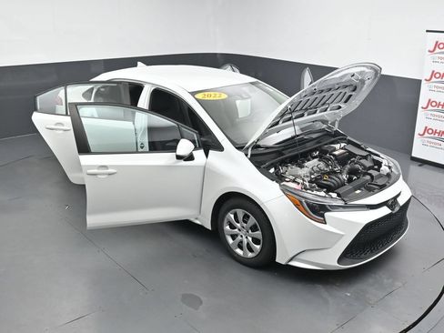 Used 2022 Toyota Corolla LE FWD image 39