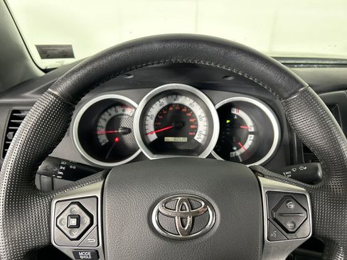 Used 2014 Toyota Tacoma PreRunner w/ Convenience Package RWD image 14