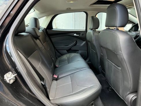 Used 2015 Ford Focus Titanium FWD image 21