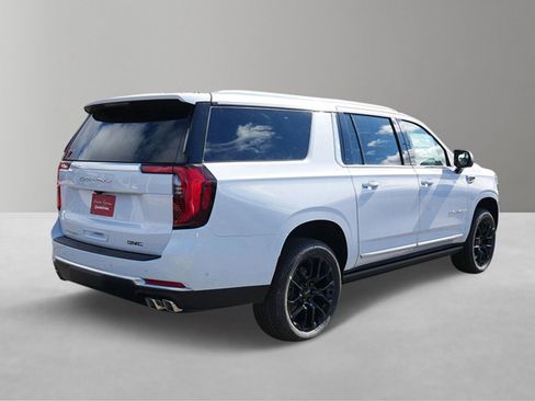 New 2026 GMC Yukon XL Denali w/ Sun & Power Step Package AWD/4WD image 2