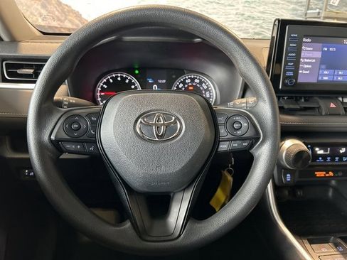 Used 2019 Toyota RAV4 LE image 58
