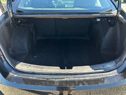 Used 2017 Chevrolet Malibu LT FWD image 13
