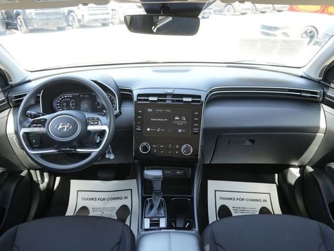 Certified 2023 Hyundai Tucson SE image 17