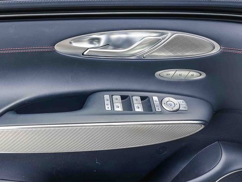 Used 2023 Genesis GV70 2.5T w/ Sport Prestige Package image 21