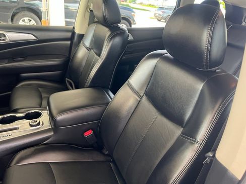 Used 2020 Nissan Pathfinder SL w/ Cargo Package AWD/4WD image 5