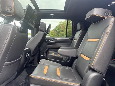 Used 2023 GMC Yukon XL AT4 AWD/4WD image 16