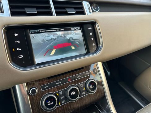 Used 2016 Land Rover Range Rover Sport HSE image 26