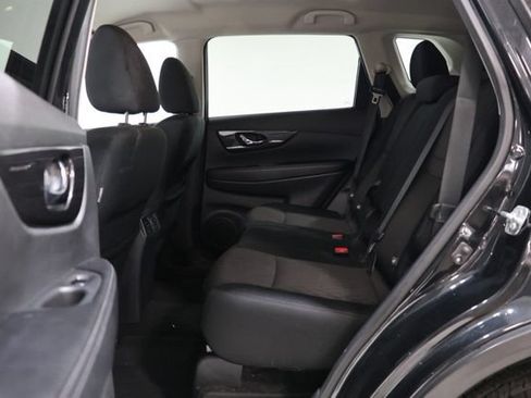 Used 2018 Nissan Rogue SV AWD/4WD image 25