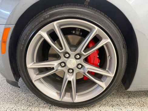Used 2022 Chevrolet Camaro LT w/ RS Package RWD image 9