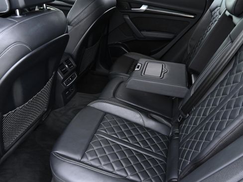 Used 2020 Audi SQ5 Prestige w/ Prestige Package image 11