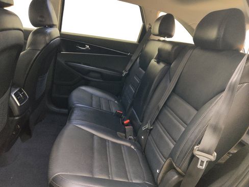 Used 2020 Kia Sorento EX FWD image 18