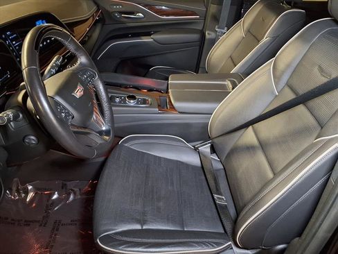 Certified 2022 Cadillac Escalade Premium Luxury image 15