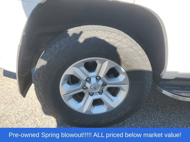 Used 2021 Toyota 4Runner SR5 Premium w/ Moonroof Package RWD image 12