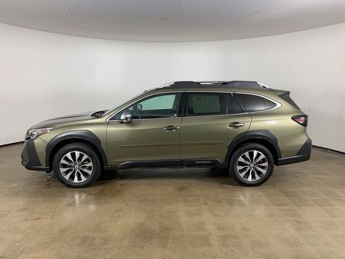 Used 2023 Subaru Outback Touring AWD/4WD image 16