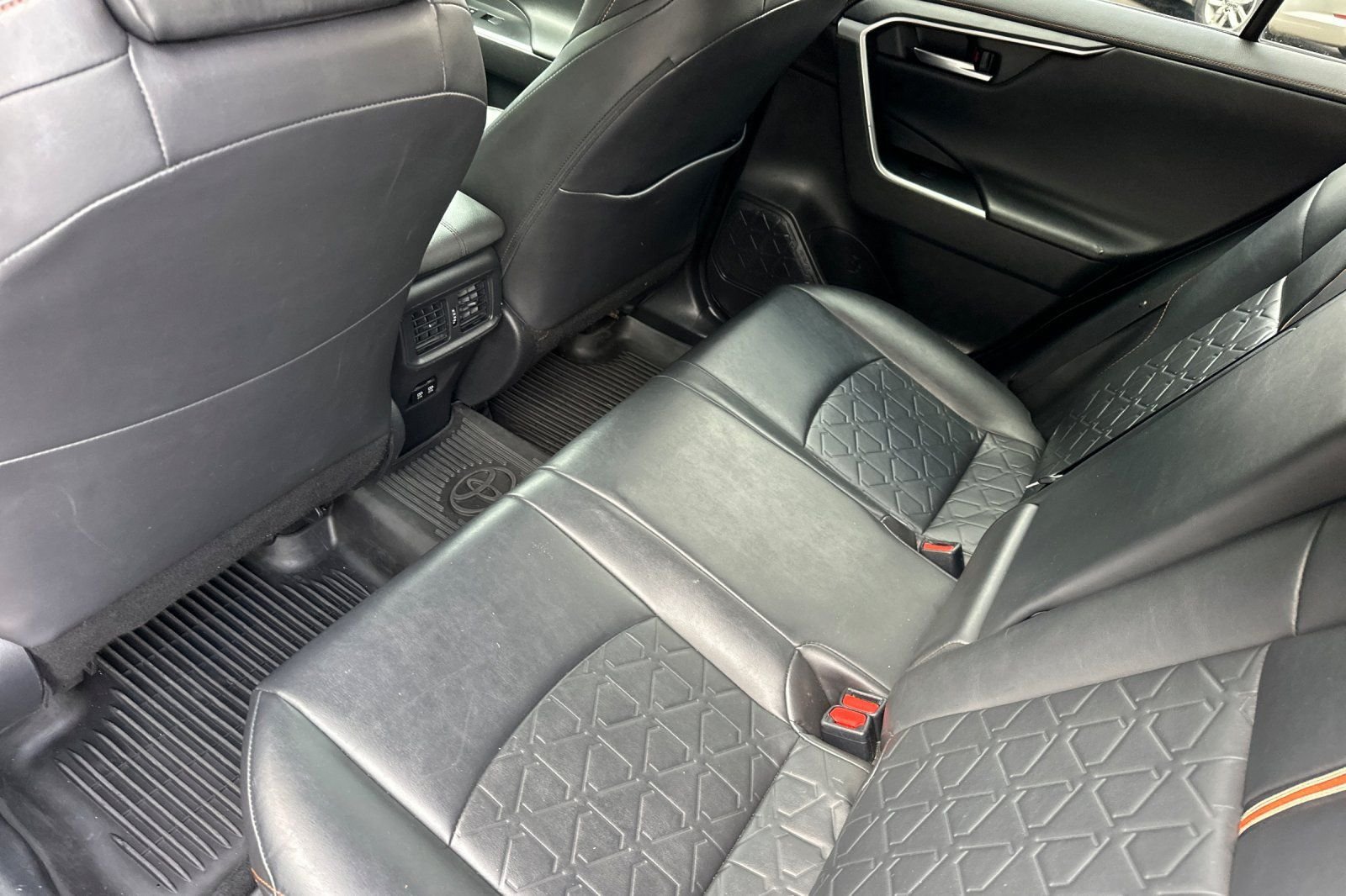 Used 2020 Toyota RAV4 Adventure AWD/4WD image 13