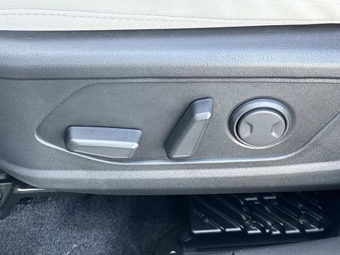 Used 2023 Hyundai Tucson Limited image 16