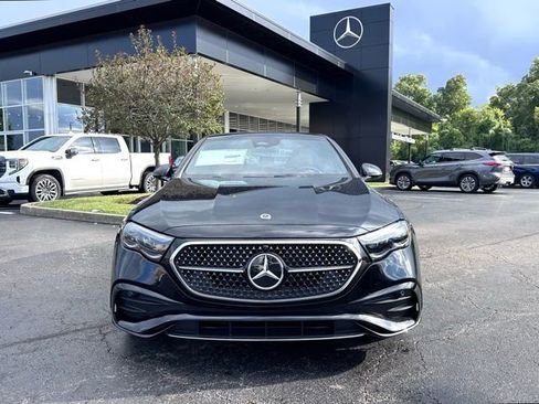New 2026 Mercedes-Benz E 350 4MATIC Sedan image 2