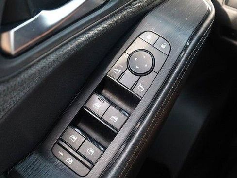 Used 2023 Nissan Rogue SV AWD/4WD image 17