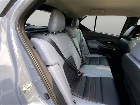 Used 2024 Nissan Kicks SR w/ SR Premium Package FWD image 18
