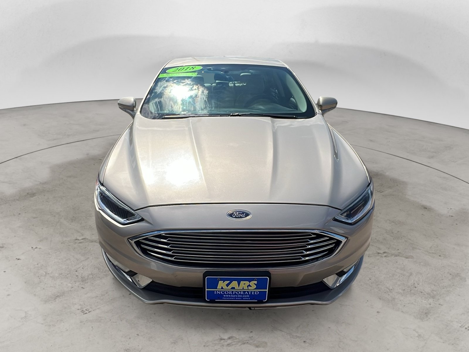 Used 2018 Ford Fusion Titanium AWD/4WD image 2