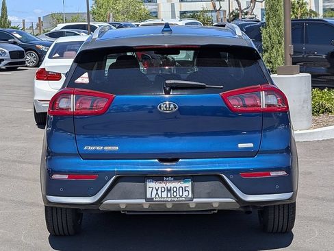 Used 2017 Kia Niro Touring w/ Advanced Technology Package FWD image 11