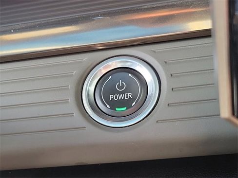 Used 2024 GMC Hummer EV 3X image 32