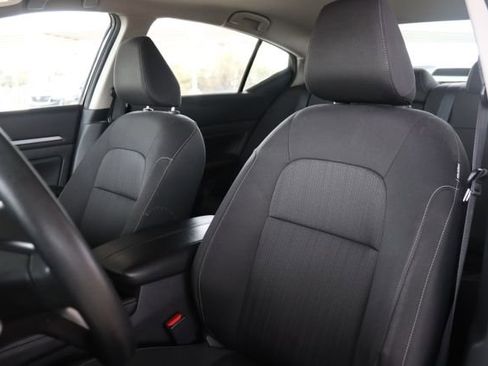 Used 2023 Nissan Altima 2.5 SV image 9