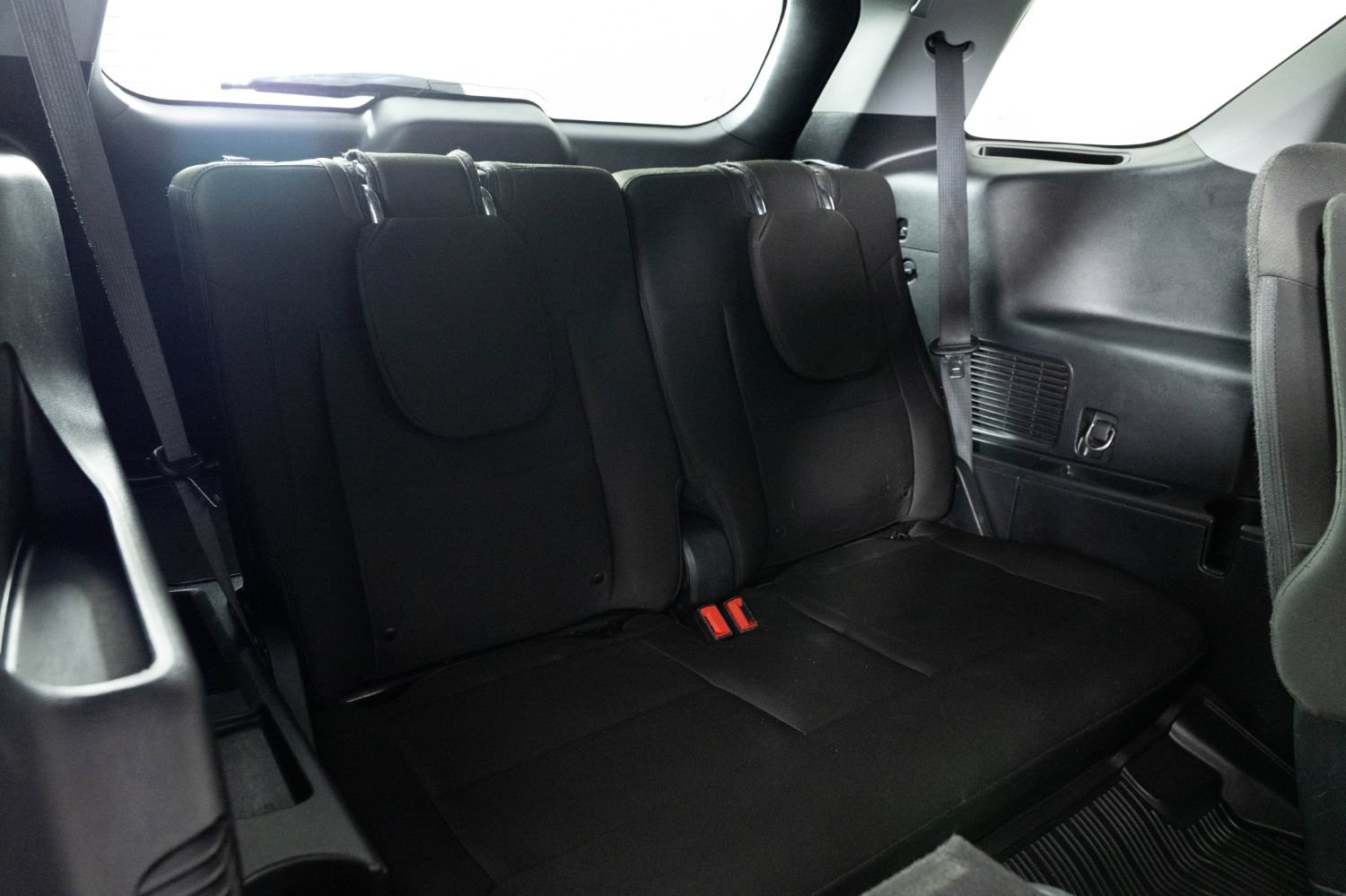 Used 2023 Ford Explorer XLT AWD/4WD image 25