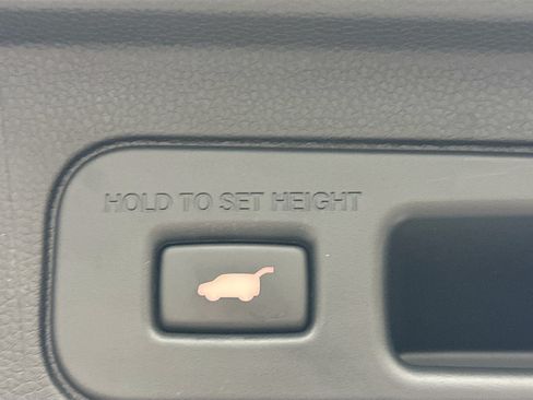 Used 2025 Honda Pilot EX-L image 29