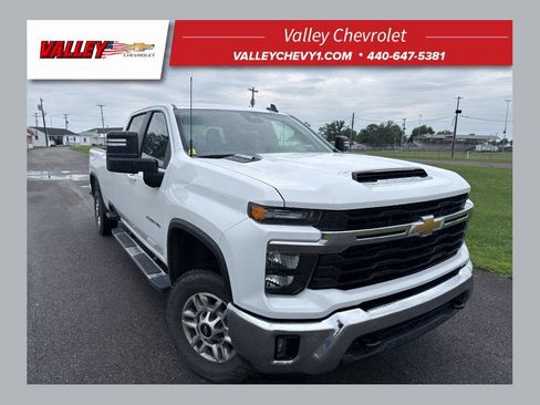 Used 2025 Chevrolet Silverado 2500 LT w/ Convenience Package AWD/4WD image 1