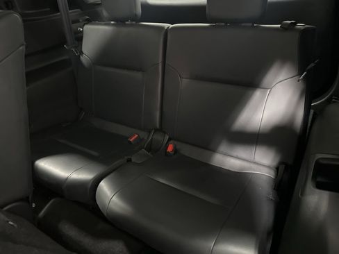 Used 2024 Mitsubishi Outlander AWD image 23