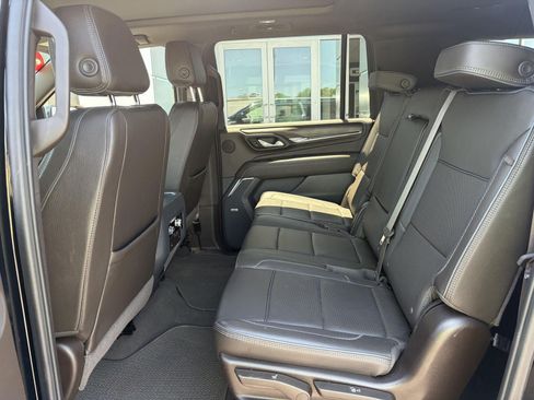 Used 2024 GMC Yukon XL Denali w/ Max Trailering Package AWD/4WD image 11