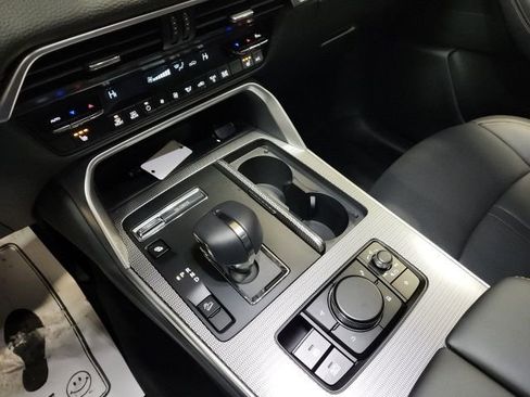 Certified 2025 MAZDA CX-70 Plug-In Hybrid w/ Premium Pkg image 16