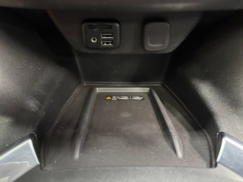 Used 2023 Chevrolet Traverse LT w/ LT Premium Package AWD/4WD image 33