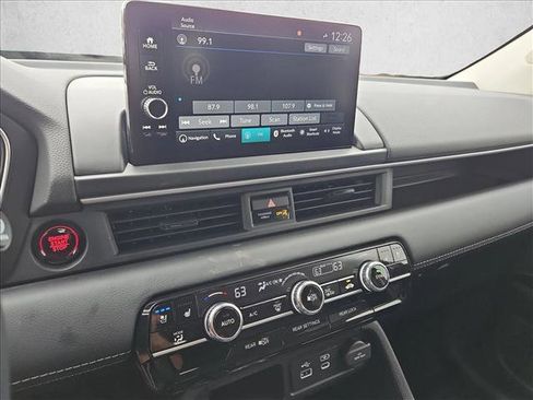 Used 2025 Honda Pilot Elite image 13