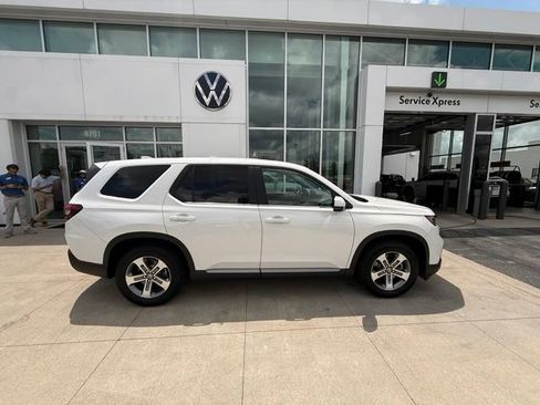 Used 2024 Honda Pilot EX-L image 5