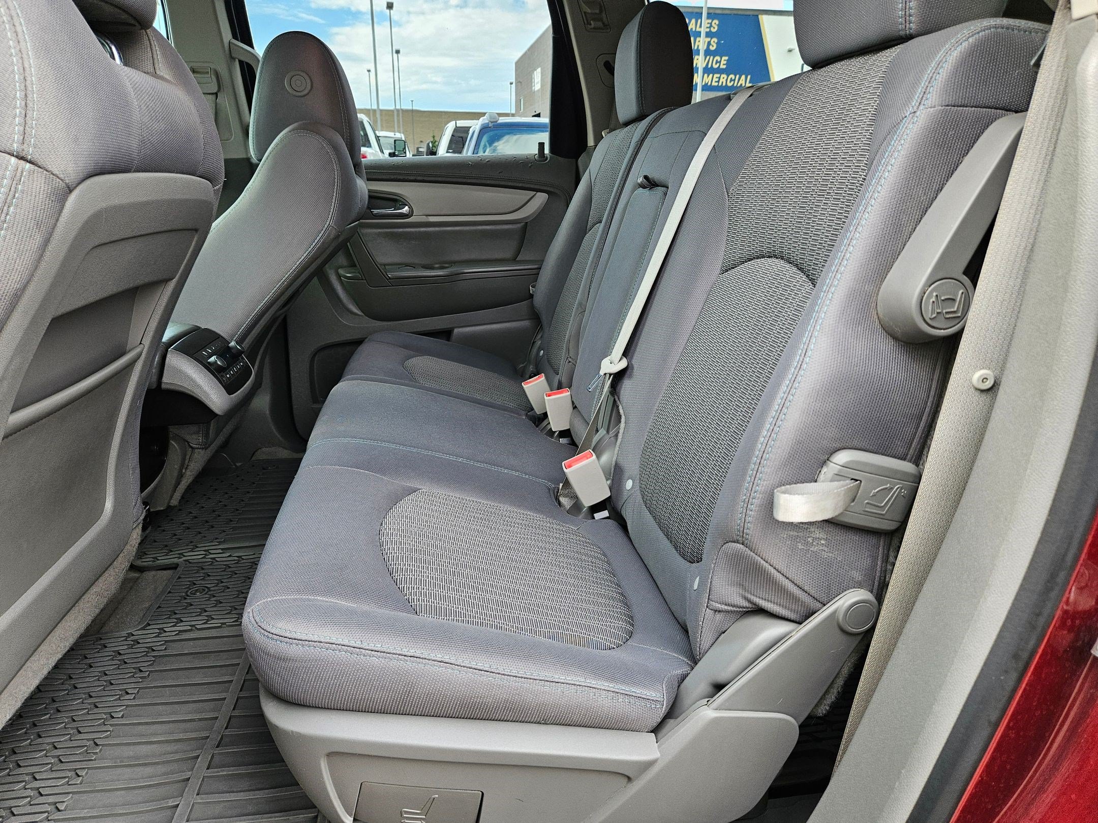 Used 2015 Chevrolet Traverse LT AWD/4WD image 26