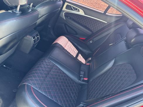 Used 2019 Genesis G70 3.3T Dynamic RWD image 5
