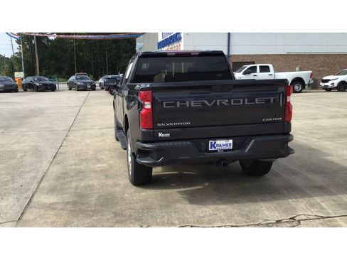 Used 2023 Chevrolet Silverado 1500 Custom image 7