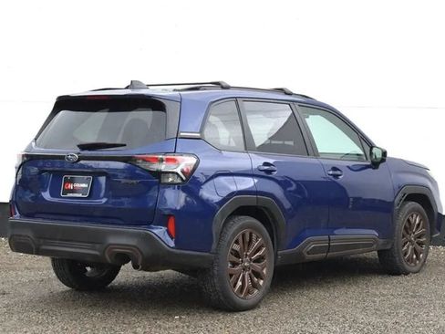 Used 2025 Subaru Forester Sport w/ Popular Package #1 AWD/4WD image 5