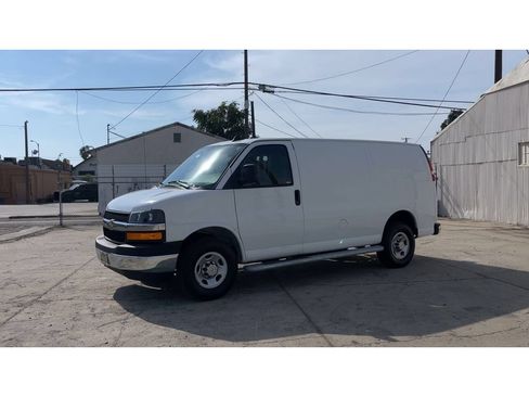 Used 2024 Chevrolet Express 2500 w/ Driver Convenience Package RWD image 7