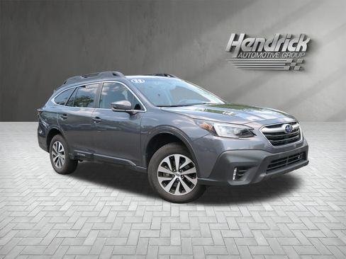 Certified 2022 Subaru Outback Premium AWD/4WD image 2