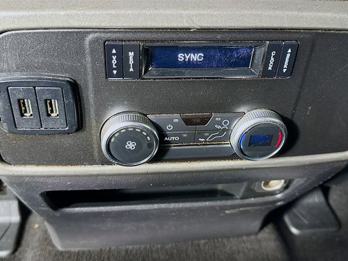 Used 2020 Ford Expedition XLT image 23