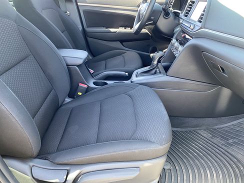 Used 2020 Hyundai Elantra Value Edition w/ Winter Weather Package FWD image 11