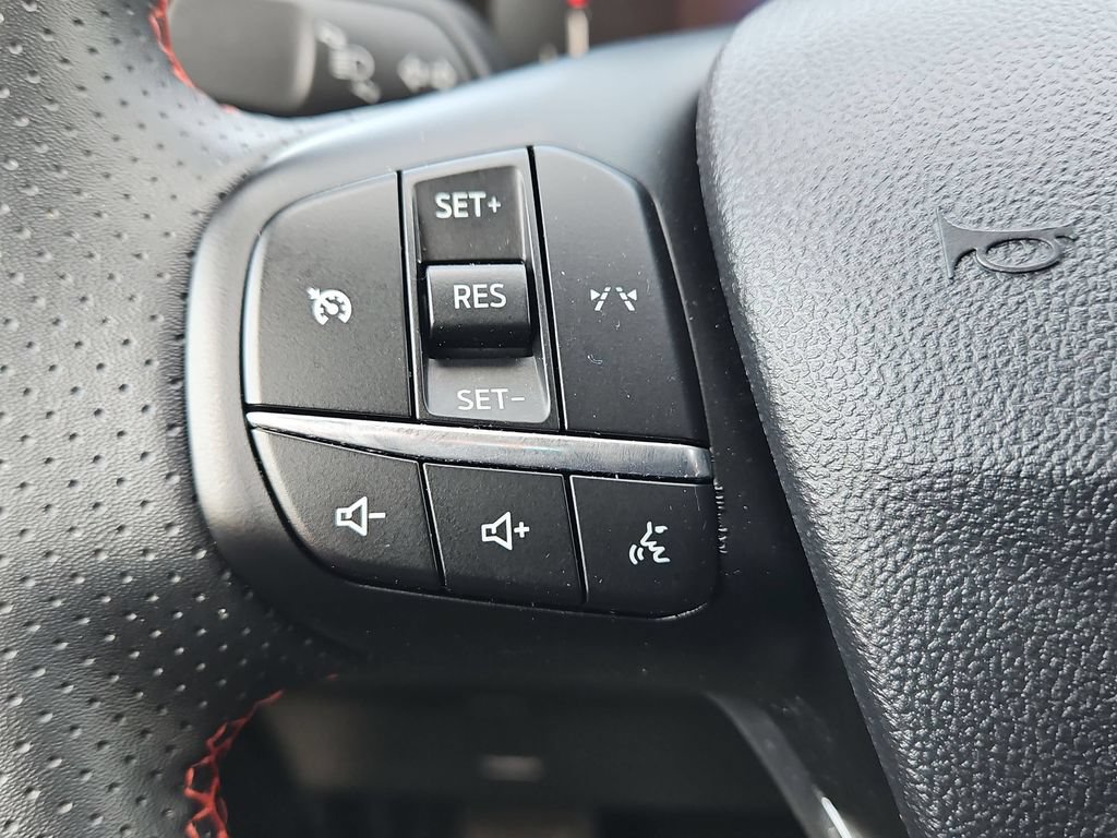 Used 2025 Ford Escape ST-Line AWD/4WD image 21