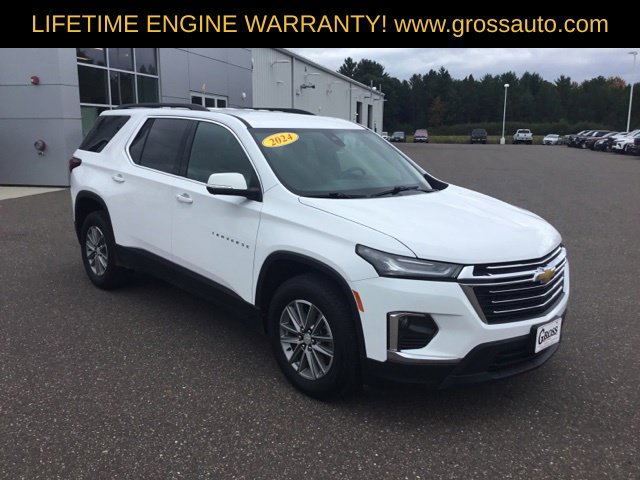 Used 2024 Chevrolet Traverse LT w/ Rear Camera Mirror Package AWD/4WD image 2