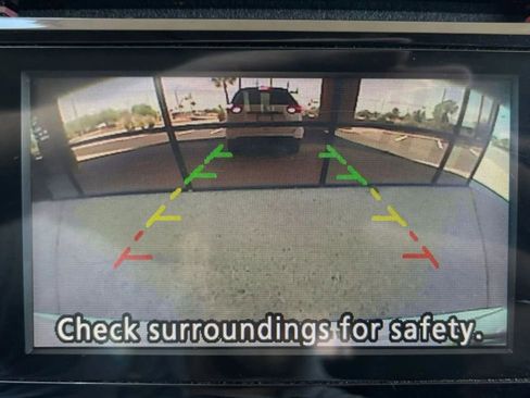 Used 2017 Nissan Rogue SV image 37